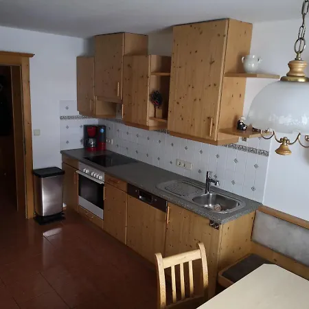 Haus Silent, 16